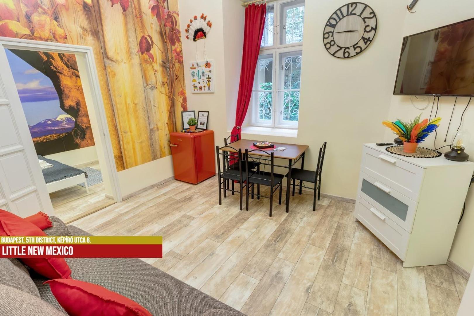 Little Americas Main Street Apartments บูดาเปสต์ ภายนอก รูปภาพ