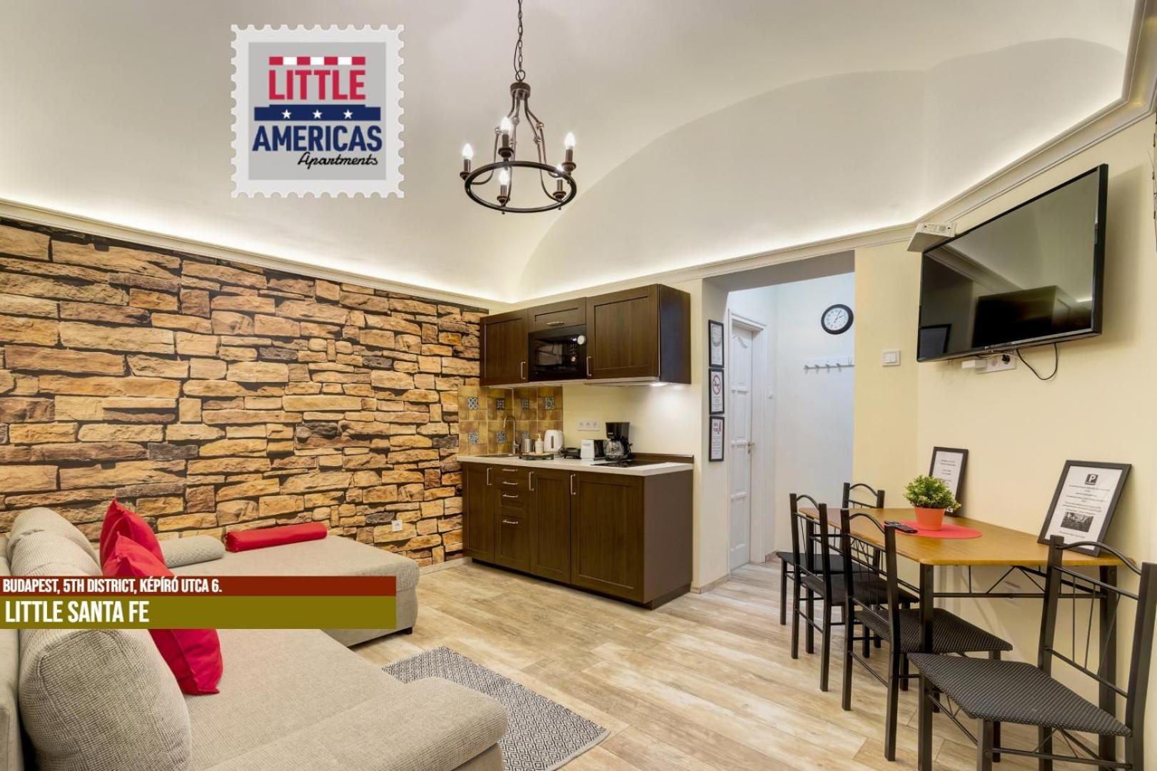 Little Americas Main Street Apartments บูดาเปสต์ ภายนอก รูปภาพ