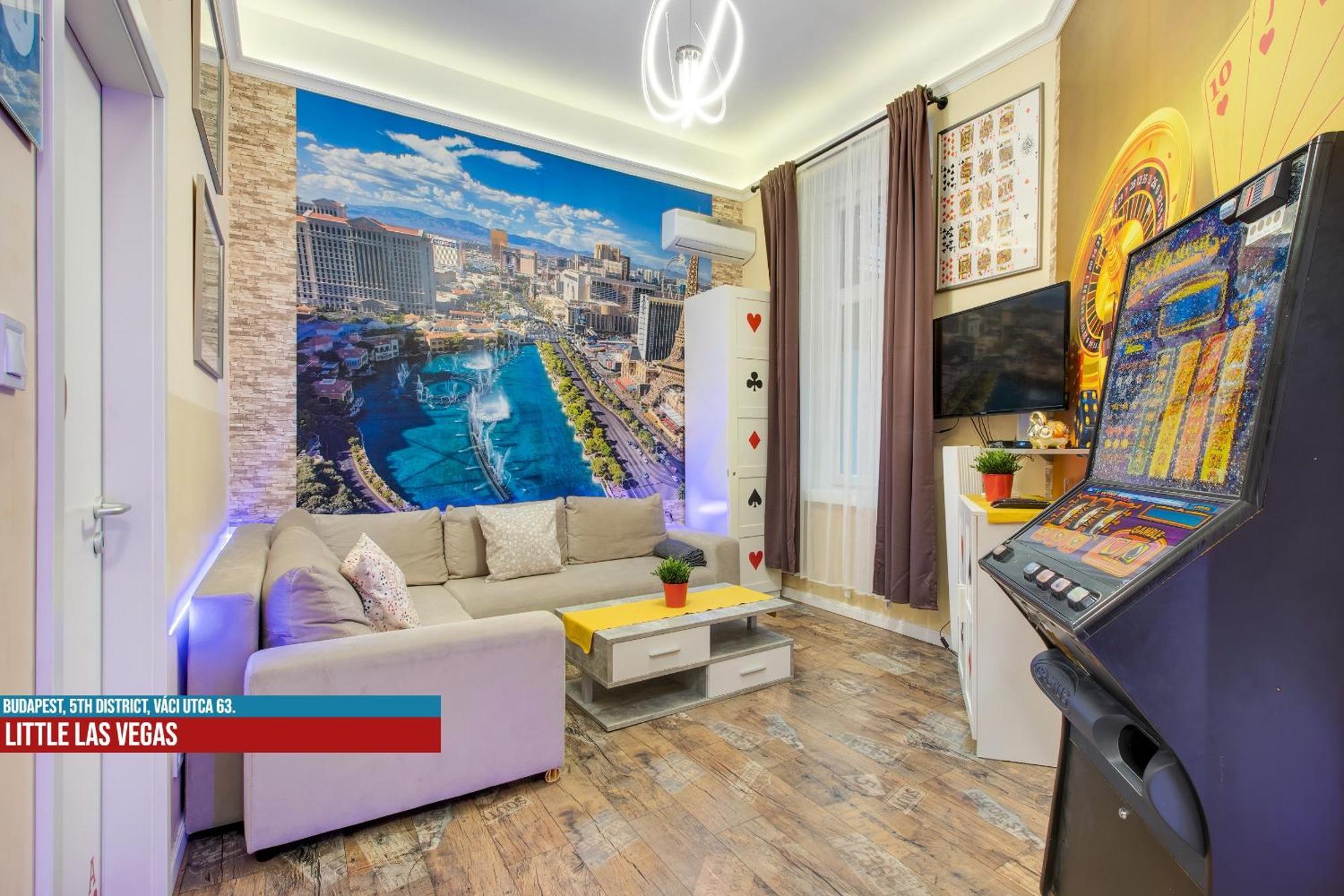 Little Americas Main Street Apartments บูดาเปสต์ ภายนอก รูปภาพ