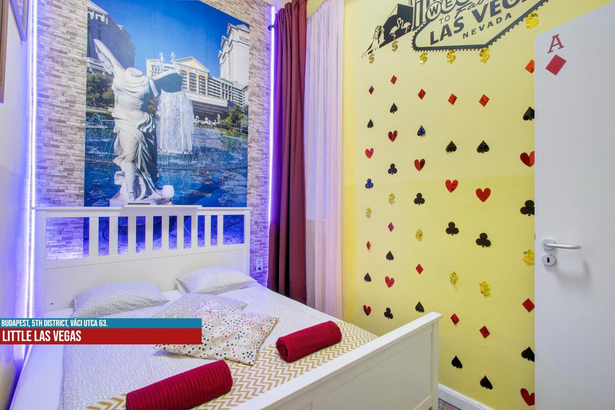 Little Americas Main Street Apartments บูดาเปสต์ ภายนอก รูปภาพ