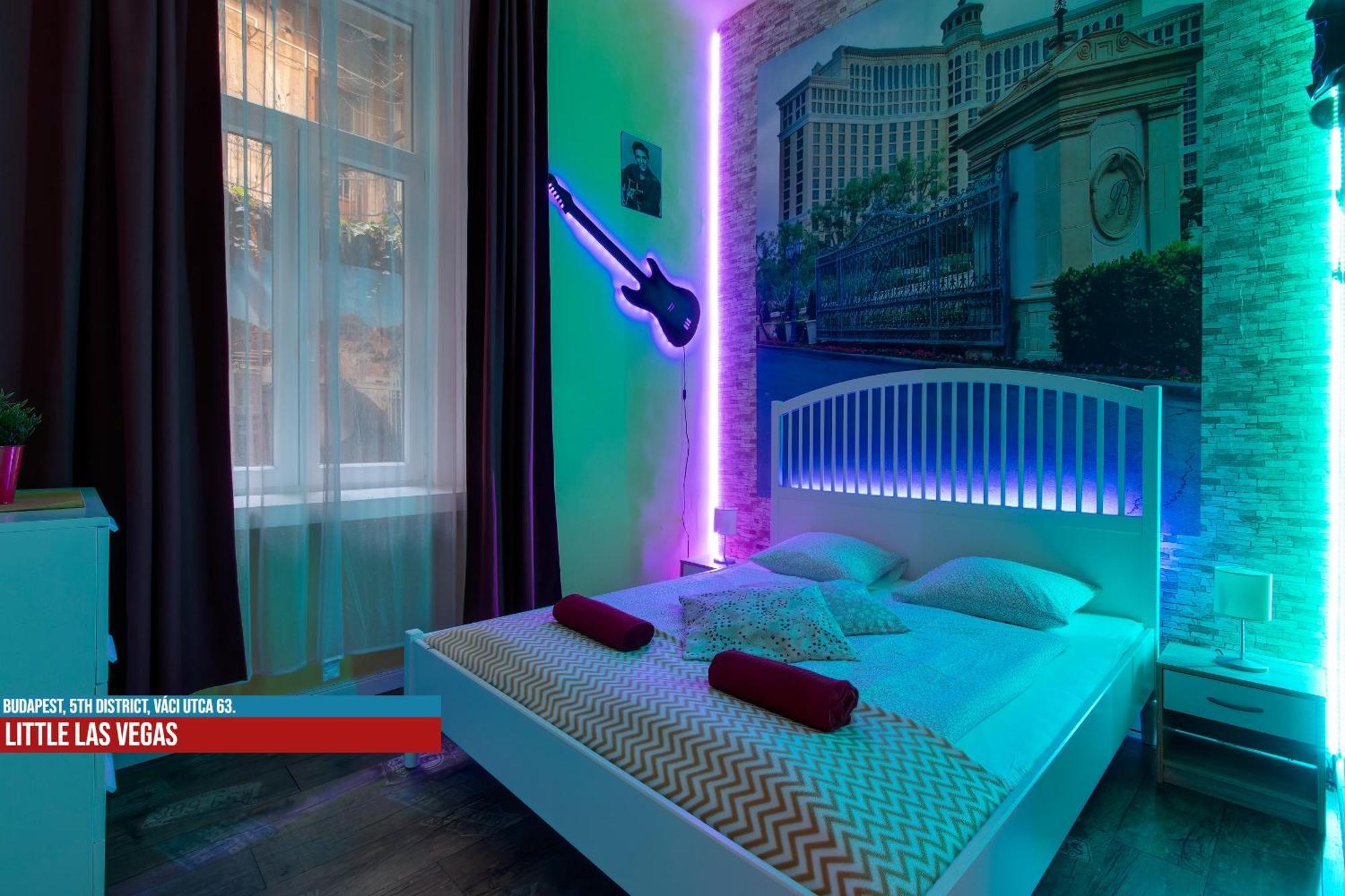 Little Americas Main Street Apartments บูดาเปสต์ ภายนอก รูปภาพ