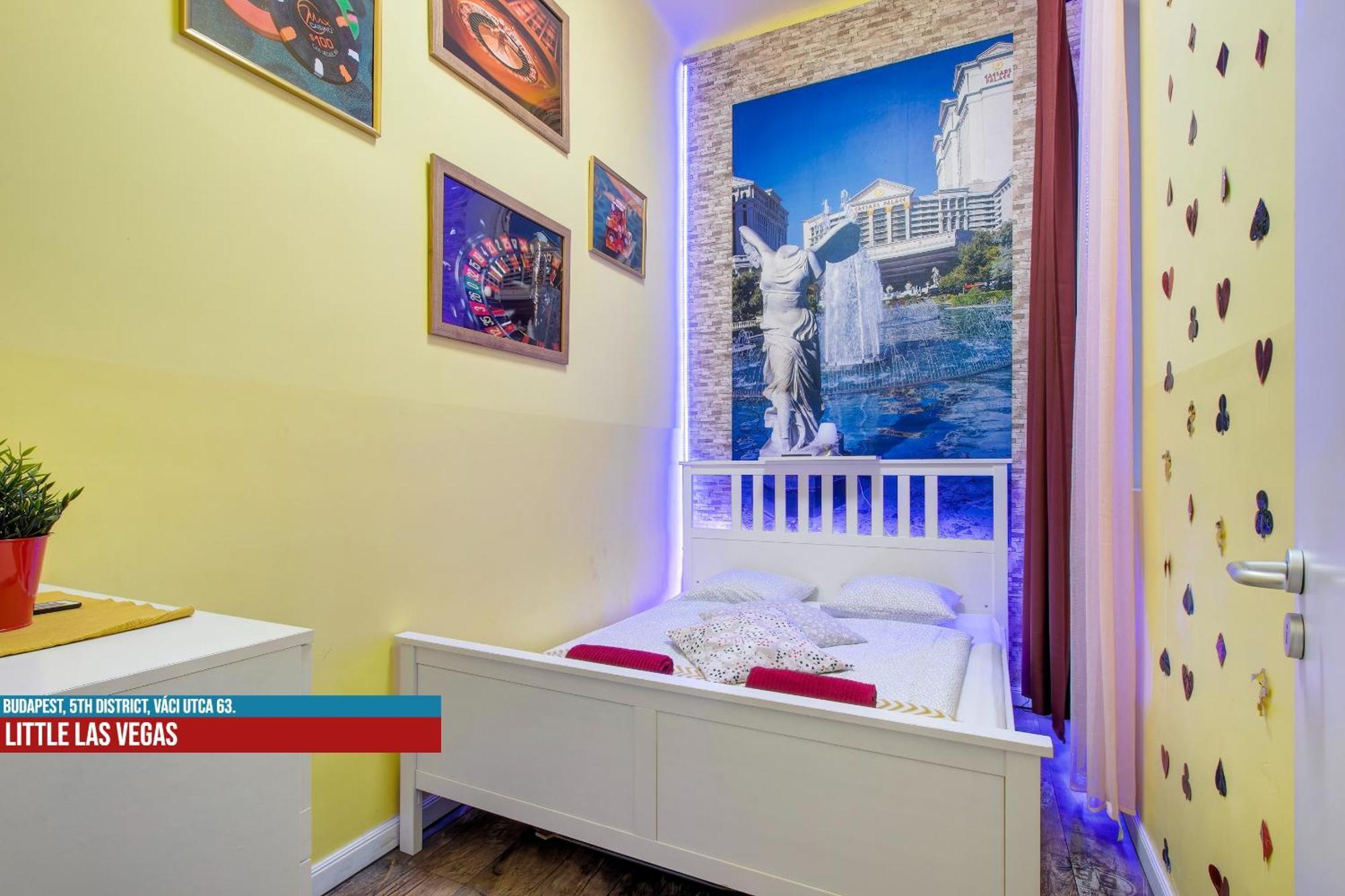 Little Americas Main Street Apartments บูดาเปสต์ ภายนอก รูปภาพ