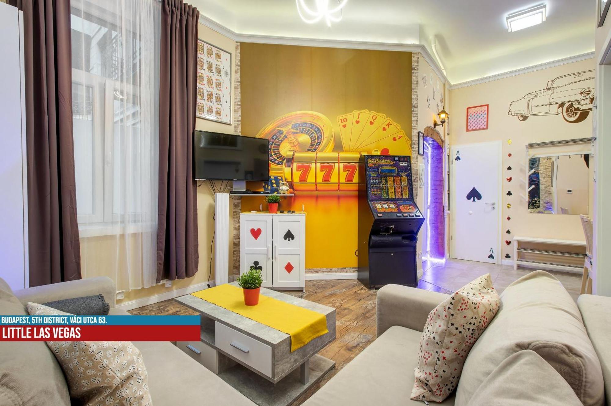 Little Americas Main Street Apartments บูดาเปสต์ ภายนอก รูปภาพ